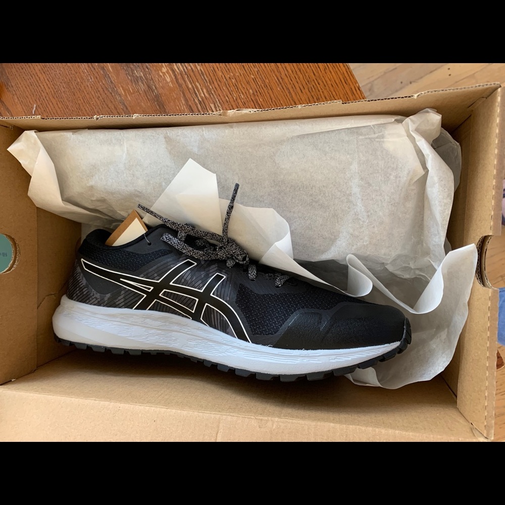 ASICS tennis shoes